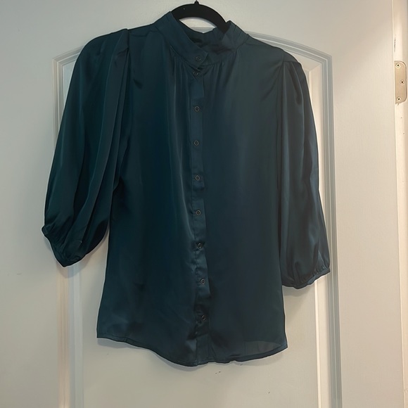 Lucca Hunter green medium blouse - Picture 4 of 4